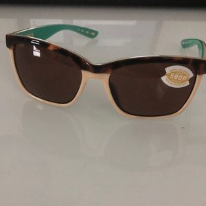 Costa Sunglasses- Ana Shiny Retro Tortoise/ Cream